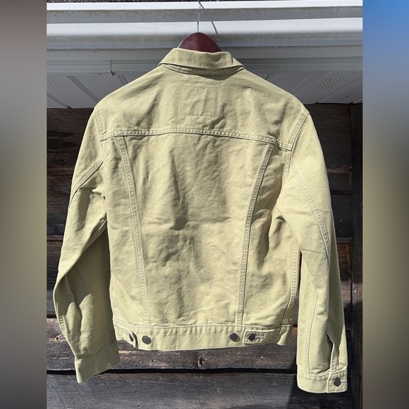 BNWT Levi’s denim trucker jacket - Picture 2 of 8